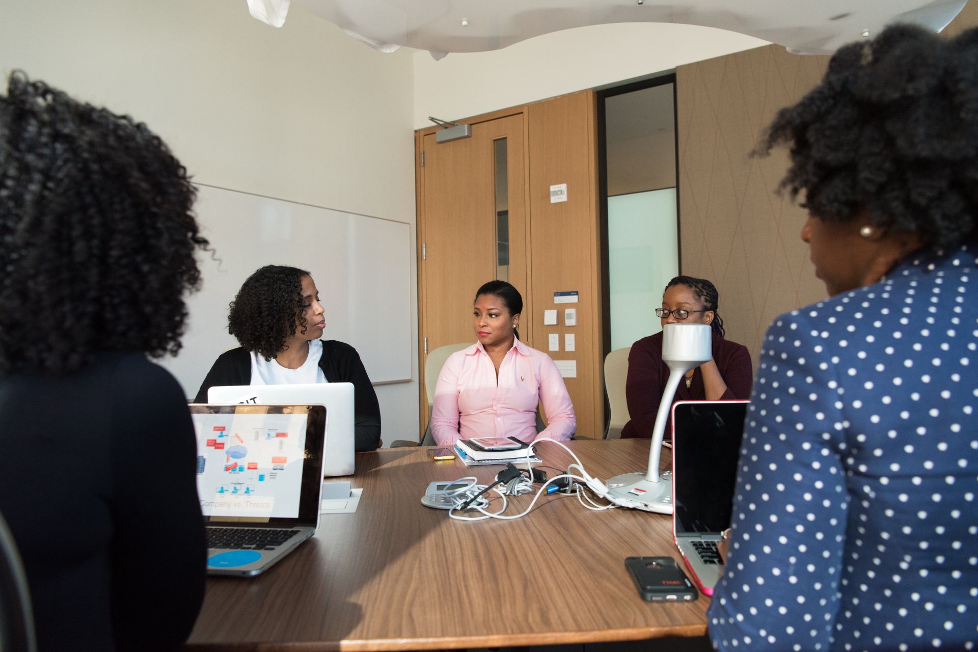 Fortalecimiento del emprendimiento en la comunidad de origen africano y afrodescendiente»